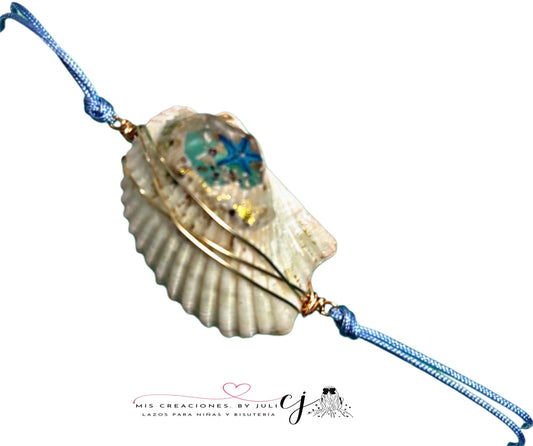 Pulsera de hilo con concha