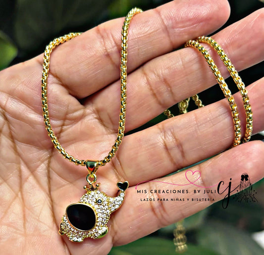 Cadena con charm